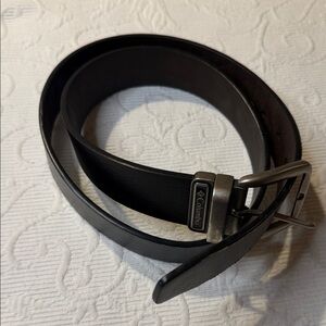 Columbia Men's Black/Brown Reversible Leather Belt. 34/36.